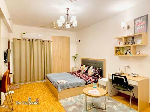 Noida Studio Apartment - Super Luxury Place