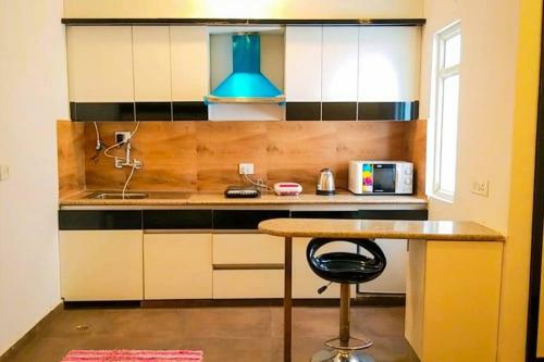Noida Studio Apartment - Super Luxury Place