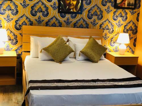 Gulmohar Service Apartment