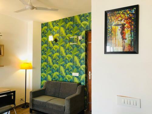 Gulmohar Service Apartment