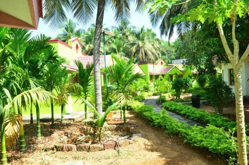 Hotel Staymaker Sunny's Serenity Resort