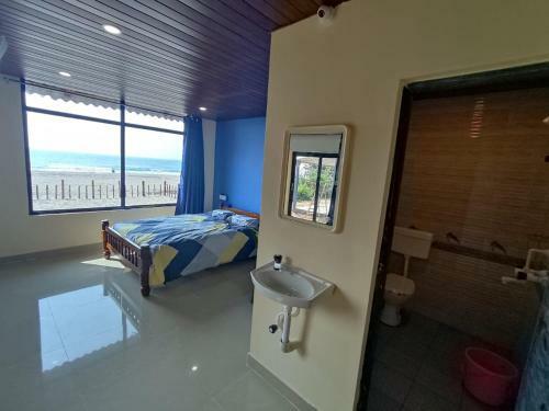 Hotel Wave N' Sea Beach Cottage
