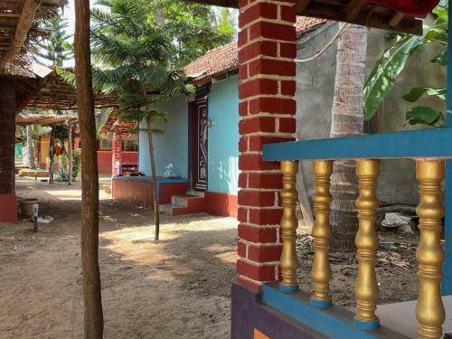 Hostal Marine Uana Cafe And Cottage