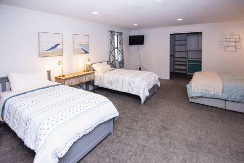 Spacious 6 Bedroom Home