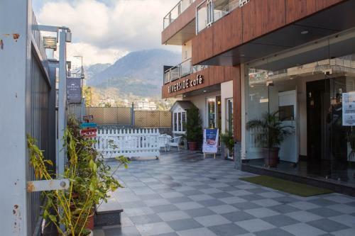 Hotel Serene Suites