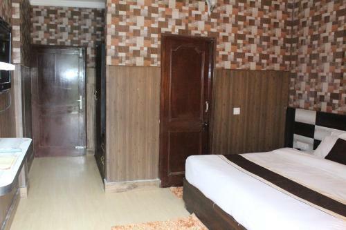 Hotel Parin Naddi Hills