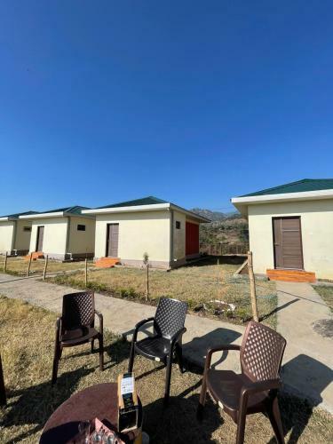 Hotel Dhauladhar View Village Resort