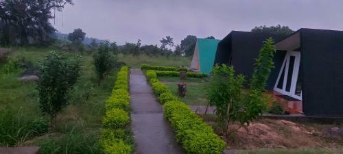 Hotel Dhauladhar View Village Resort