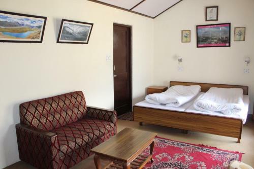 Hotel Nishaad Resorts