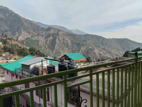 Hostal Golden View B&B