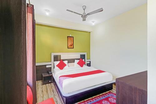 Hotel Oyo 80160 Om House