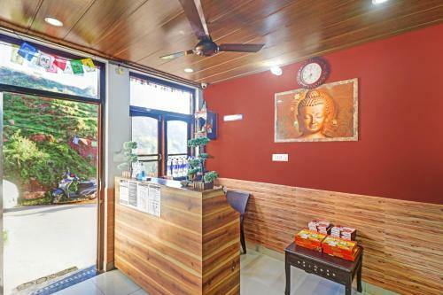 Hotel Oyo 80160 Om House