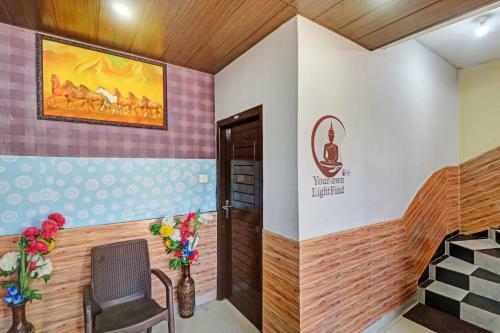 Hotel Oyo 80160 Om House