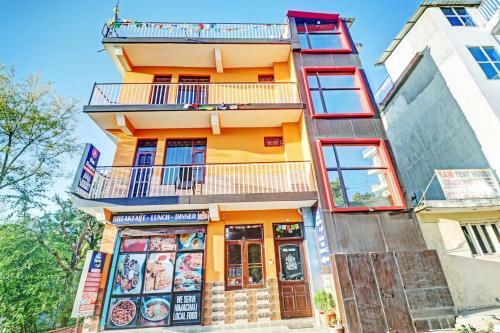 Hotel Oyo 80160 Om House