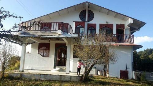 The Himalayan Aleph, Kanatal