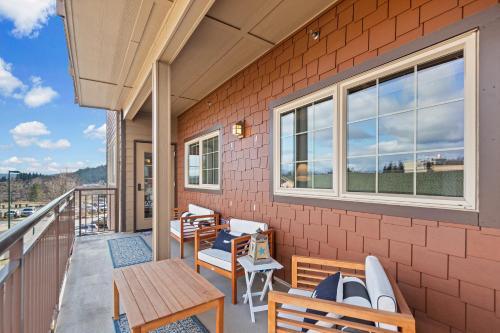 Riverstone Luxury