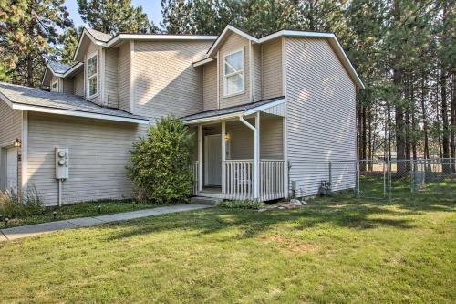Coeur Dalene Duplex Home About 3 Miles To Lake!