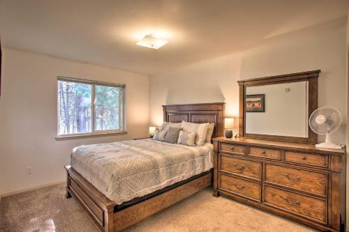 Coeur Dalene Duplex Home About 3 Miles To Lake!