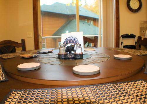 Hayden Lake Views - Sleeps 6