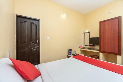 Hotel Oyo Flagship 22670 Castle Apartment