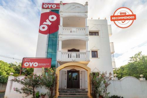 Hotel Oyo Flagship 22670 Castle Apartment