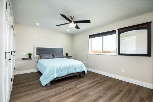 Peaceful, Spacious, Mountain View Home