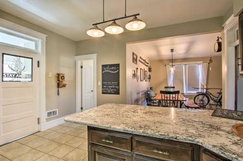 Charming Paris House About 1 Half Mi To Canyon!