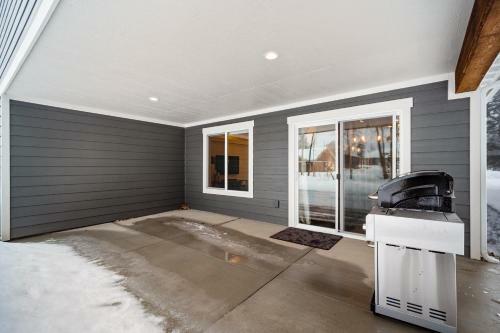 Elk Grove Getaway
