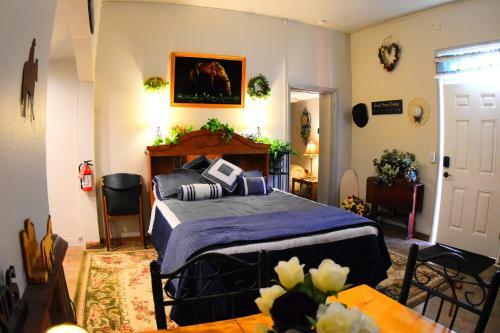 Hotel Salmon River Inn