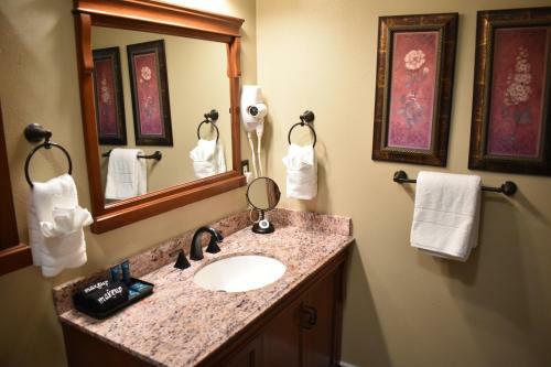 Hotel Silver Horseshoe Inn