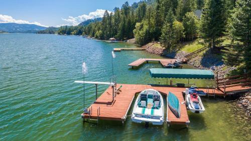 Wooded Heights River Retreat