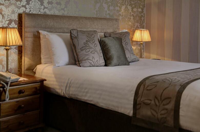 Best Western Plus Knights Hill Hotel & Spa