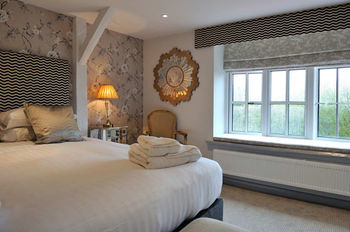 The Crescent Turner Hotel