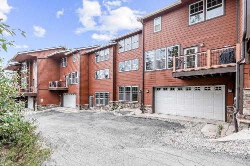 Heart Of Schweitzer Condo