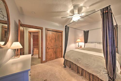 Expansive Sandpoint Lake House With Hot Tub!