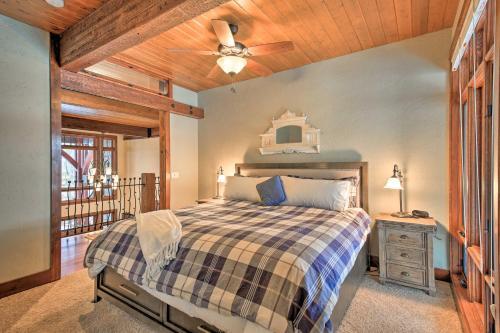 Expansive Sandpoint Lake House With Hot Tub!