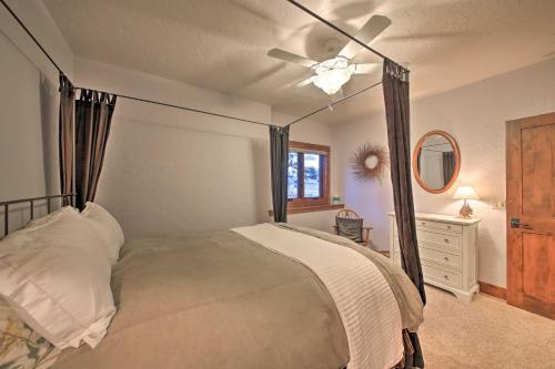 Expansive Sandpoint Lake House With Hot Tub!