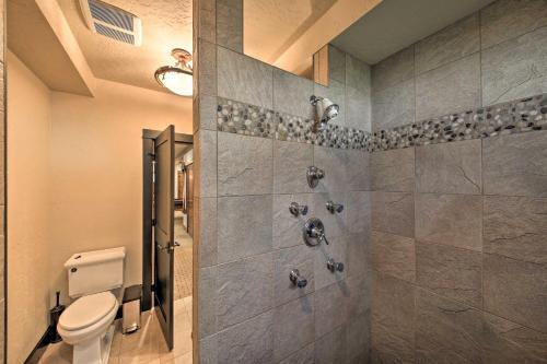 Expansive Sandpoint Lake House With Hot Tub!