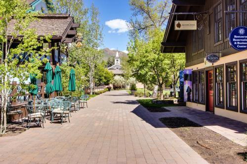 Sun Valley Retreat