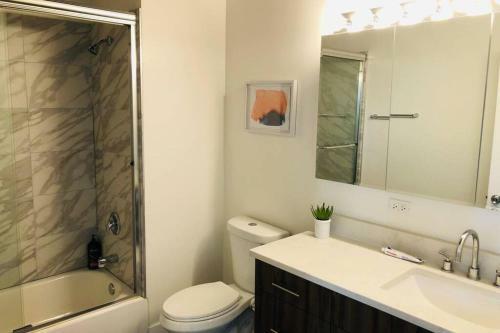Luxury Corner Apartment In Downtown Chicago
