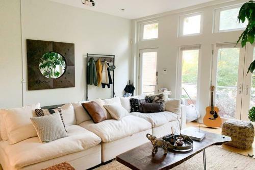 Apartamento Stylish + Spacious Home Great For Hosting