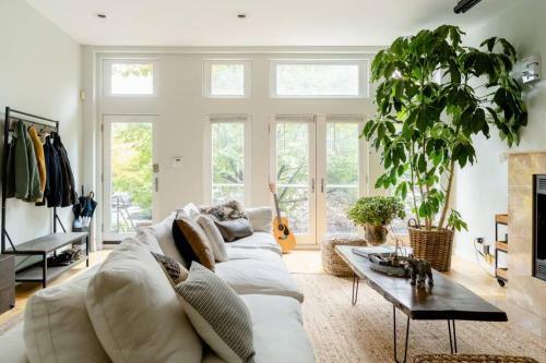 Apartamento Stylish + Spacious Home Great For Hosting