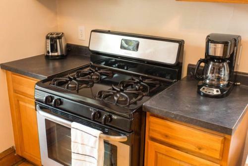 Apartamento Wrigley Oasis! Steps From The Field! - 3bd 1ba