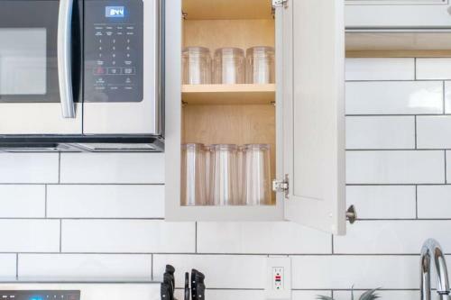 Hip And Trendy 2br Apartment In Logan Square!