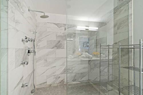 Luxe 6br House Trendy Logan Square Garage Access