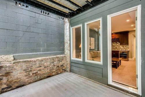 Gold Coast Villa With Free Parking Garage