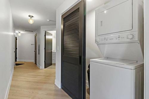 Lux 1br/1ba Apartment In Belmont
