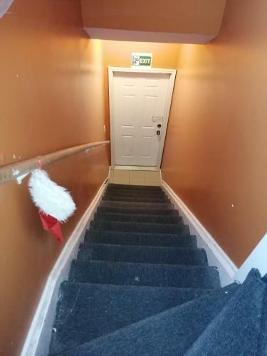 5430 Happy Home-single Private Rooms