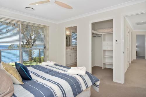 Adrift Retreat - St Georges Basin Waterfront Home
