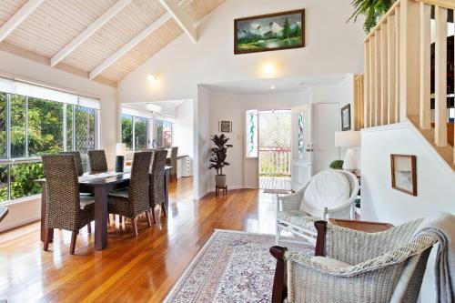 Madecomfy Sunny And Spacious Yaroomba Home With Pool